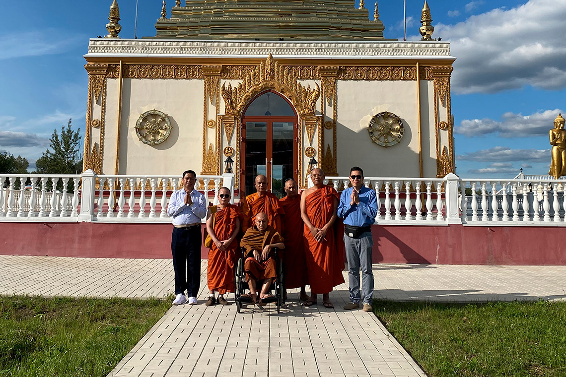 Культурный визит представителей буддизма в ЭТНОМИР