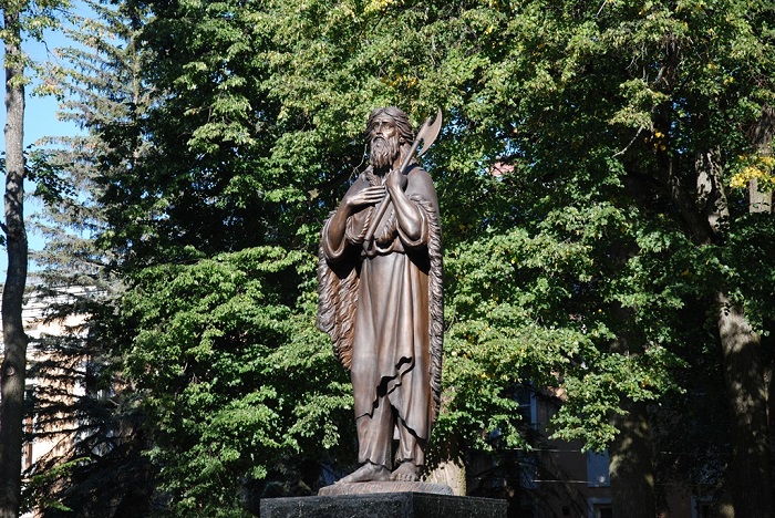 Памятник святого Лаврентия с секирой