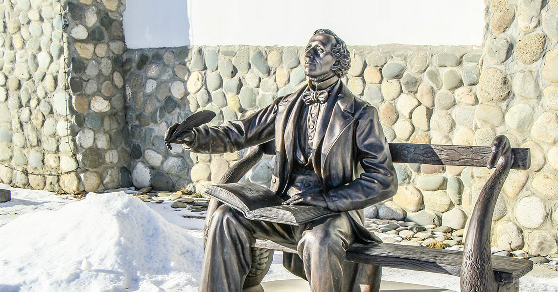 Памятник Андерсену в ЭТНОМИРе