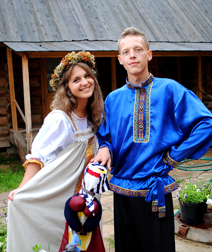 Национальный российский костюм