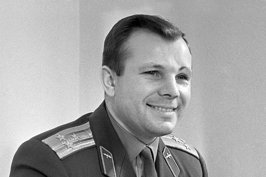 В Неаполе установлен бюст первого космонавта Земли Юрия Гагарина