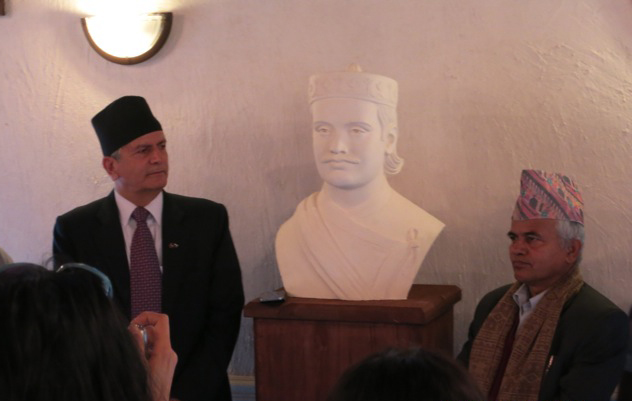 Бюст непальскому поэту-пионеру открыт в ЭТНОМИРе